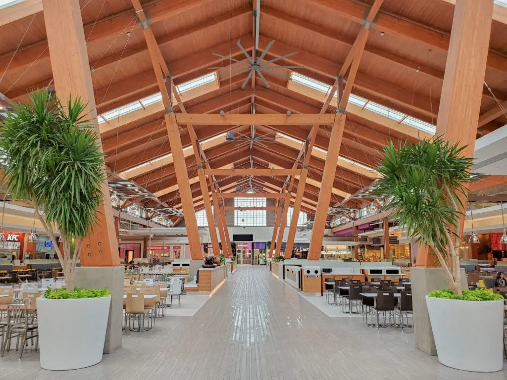 Tsawwassen Mills Food Court